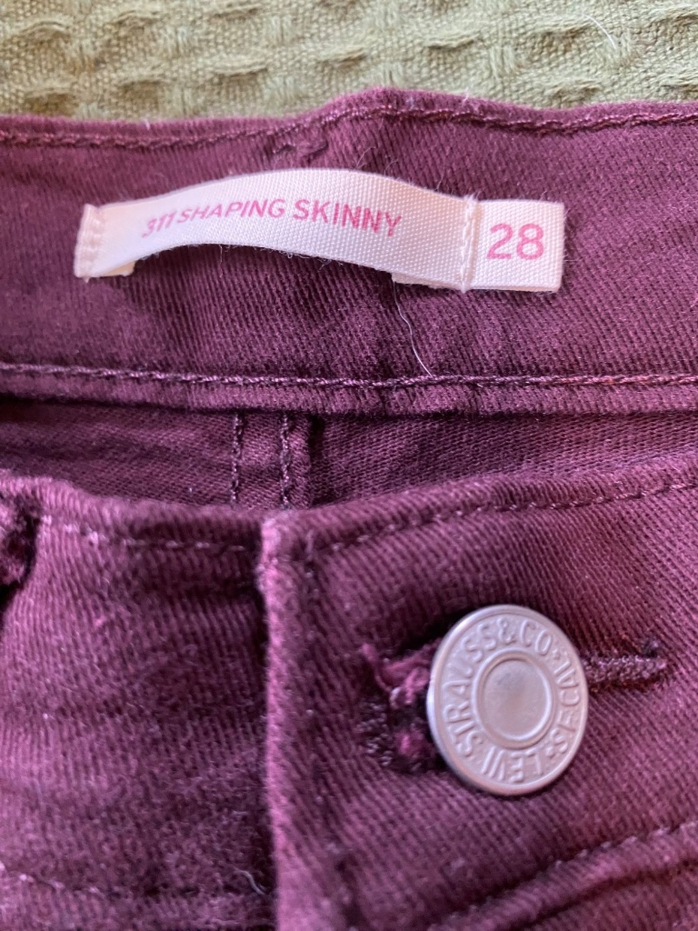 Levis - Picture 2 of 2